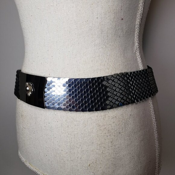 Mediaeval Metal Silver Tone Scale Floral Buckle Stretch Belt OS - Picture 5 of 7
